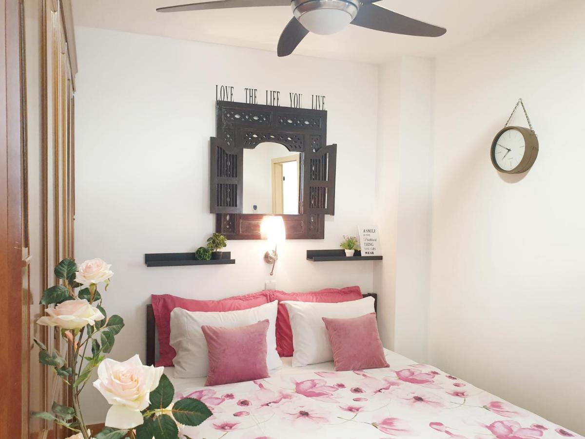 Apartments Sandra In The Historical Center Of The City Supetar Extérieur photo