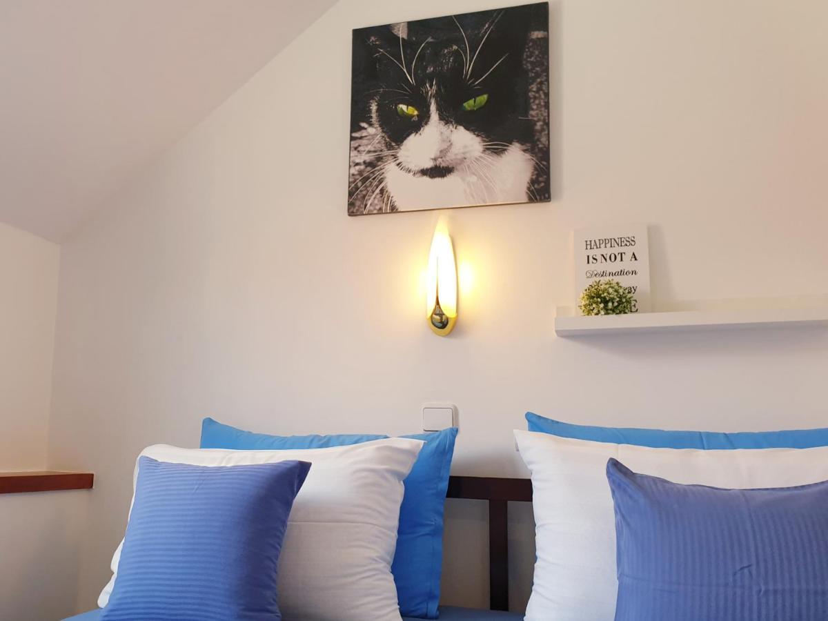 Apartments Sandra In The Historical Center Of The City Supetar Extérieur photo