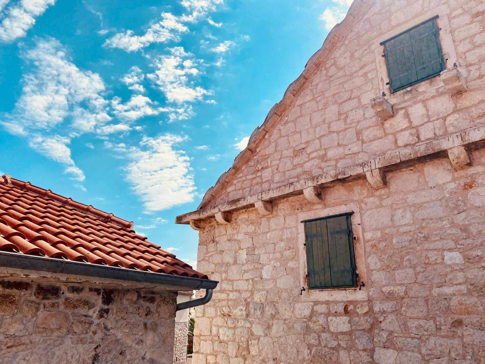 Apartments Sandra In The Historical Center Of The City Supetar Extérieur photo