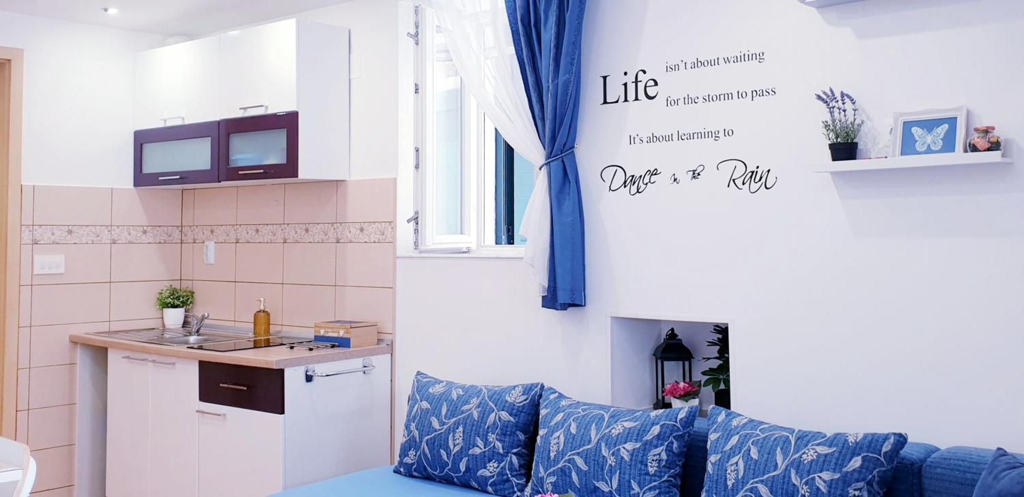 Apartments Sandra In The Historical Center Of The City Supetar Extérieur photo